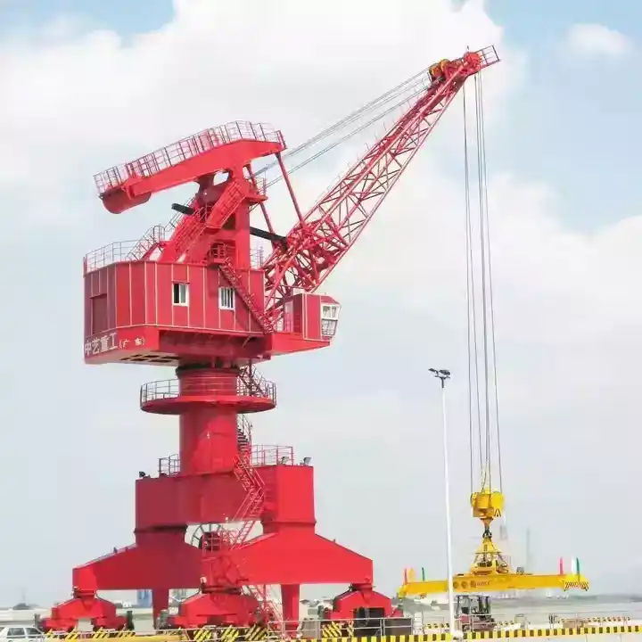 Heavy-duty Floating Crane in shipyard operations
